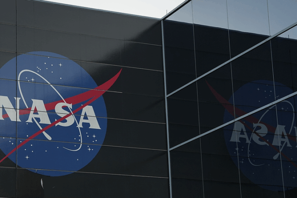 Trump’s 2026 Space Budget: Canceling NASA’s Costly Lunar Programs Trump_s_2026_Space_Budget__Canceling_NASA_s_Costly_Lunar_Programs