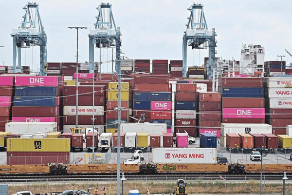 US Seeks Urgent Talks with China Over Tariff Turmoil US_Seeks_Urgent_Talks_with_China_Over_Tariff_Turmoil video poster