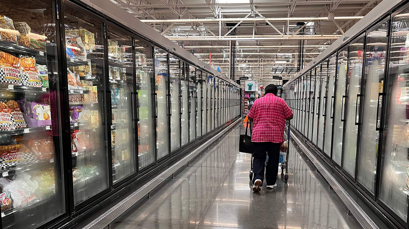 US_Tariffs_Spark_Inflation_Fears_in_Slowing_Economy - News for amigos, by amigos US_Tariffs_Spark_Inflation_Fears_in_Slowing_Economy