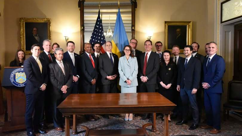 US-Ukraine Minerals Pact Paves Way for Reconstruction Investment US_Ukraine_Minerals_Pact_Paves_Way_for_Reconstruction_Investment