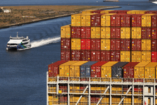 U_S__Trade_Court_Blocks_Trump_s_Sweeping_Tariffs - News for amigos, by amigos U_S__Trade_Court_Blocks_Trump_s_Sweeping_Tariffs