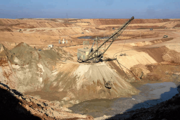U.S. & Ukraine Strike New Minerals Deal U_S____Ukraine_Strike_New_Minerals_Deal video poster