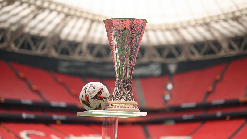 United, Spurs Battle to Turn Around Disastrous Seasons United__Spurs_Battle_to_Turn_Around_Disastrous_Seasons