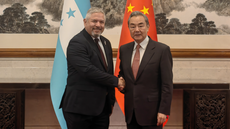 Wang_Yi_Meets_Honduran_FM_in_Beijing - News for amigos, by amigos Wang_Yi_Meets_Honduran_FM_in_Beijing