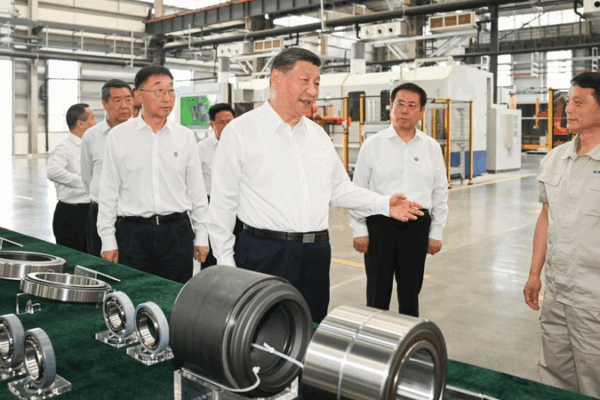 Xi_Calls_for_Boost_in_Chinese_Manufacturing