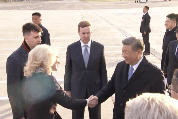 Xi Jinping Touches Down in Moscow for Historic Visit Xi_Jinping_Touches_Down_in_Moscow_for_Historic_Visit video poster