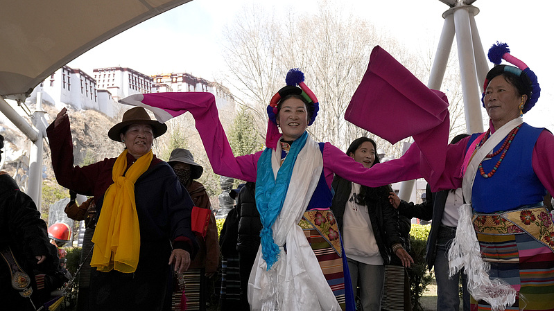 Xizang_s_New_Era__Freedom___Culture_Thrive