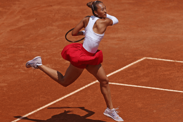 Zheng Qinwen Scores First Clay-Court Win at Italian Open Zheng_Qinwen_Scores_First_Clay_Court_Win_at_Italian_Open