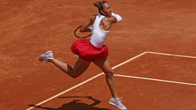 Zheng_Qinwen_Scores_First_Clay_Court_Win_at_Italian_Open