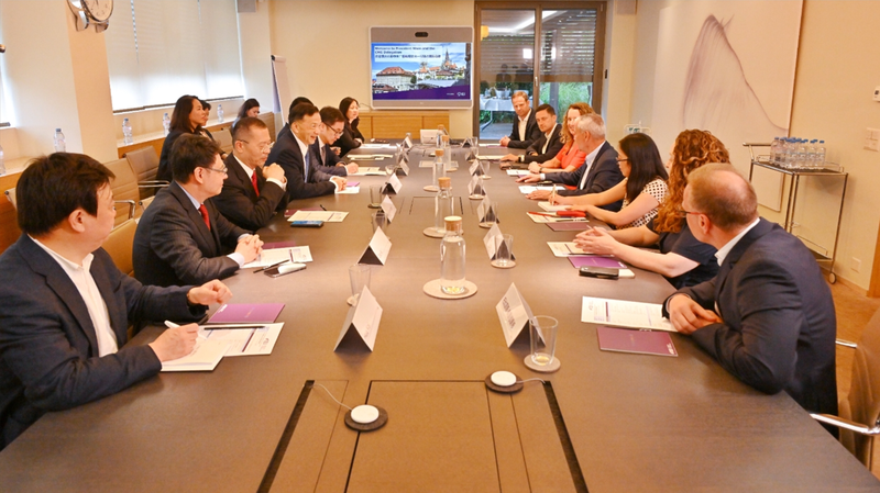 CMG President Meets FEI’s De Vos for Equestrian Boost