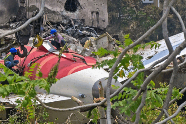 Air India Crash Probe: Engine, Flaps & Landing Gear in Focus Air_India_Crash_Probe__Engine__Flaps___Landing_Gear_in_Focus