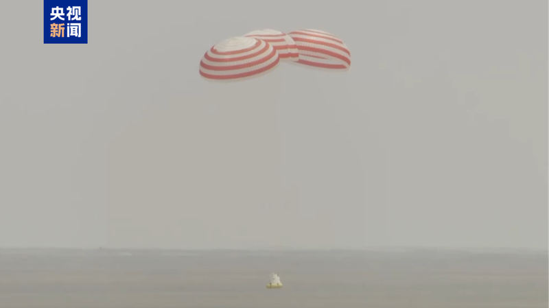 Breakthrough__China_s_Crewed_Spaceship_Completes_Abort_Test_for_Moon_Mission