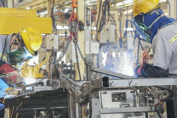 Caixin PMI Falls: Manufacturing Contracts in May Caixin_PMI_Falls__Manufacturing_Contracts_in_May