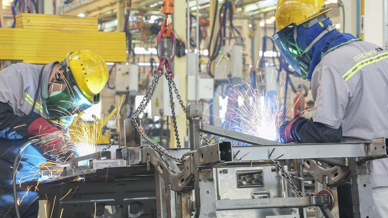 Caixin_PMI_Falls__Manufacturing_Contracts_in_May