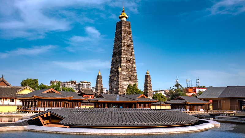 Chengdu_s_Longxing_Temple_Urban_Renewal_Shines_Globally video poster