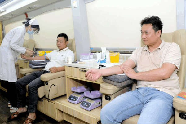 China Boosts Blood Donation Safety System China_Boosts_Blood_Donation_Safety_System
