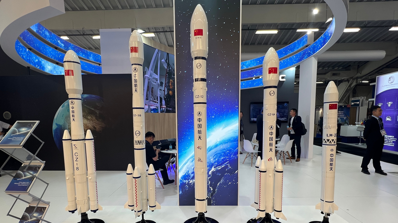 China_Unveils_Next_Gen_Long_March_Rockets_at_Paris_Air_Show - News for amigos, by amigos China_Unveils_Next_Gen_Long_March_Rockets_at_Paris_Air_Show