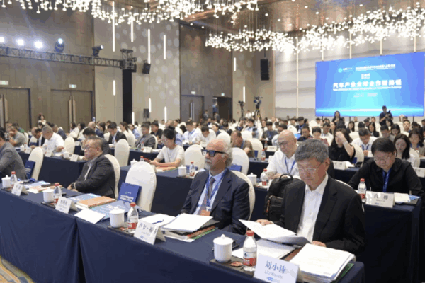 Chinese Car Exports Surge as NEV Wave Boosts Global Mobility Chinese_Car_Exports_Surge_as_NEV_Wave_Boosts_Global_Mobility video poster