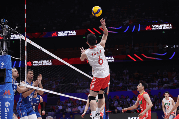Chinese Mainland Volleyball Stuns Serbia 3-0 on Heynen’s Birthday Chinese_Mainland_Volleyball_Stuns_Serbia_3_0_on_Heynen_s_Birthday