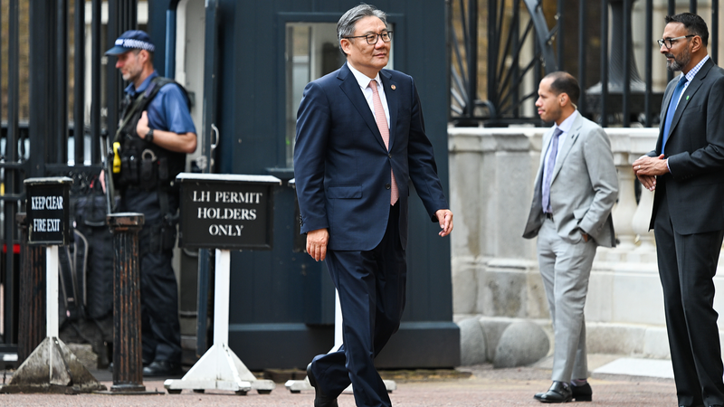 Dialogue_Prevails__Trade_Talks_Forge_a_Stable_Path