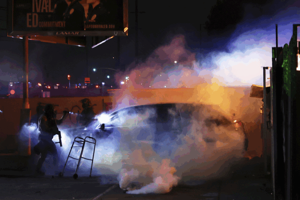 Downtown LA Protests Heat Up: 3rd Day of Anti-ICE Clashes Downtown_LA_Protests_Heat_Up__3rd_Day_of_Anti_ICE_Clashes video poster