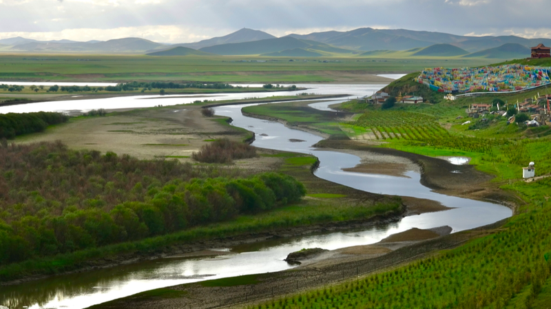 HNRLY6CNQ2O2298H00JJ - News for amigos, by amigos Ruoergai’s Wetland Wonder: Yellow River’s First Great Bend