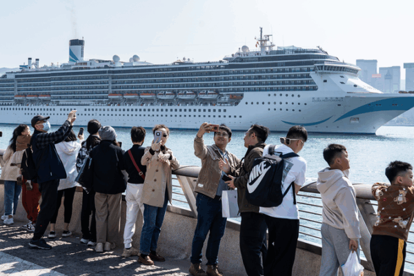 Hong Kong Welcomes 20M Visitors in Early 2025 Hong_Kong_Welcomes_20M_Visitors_in_Early_2025