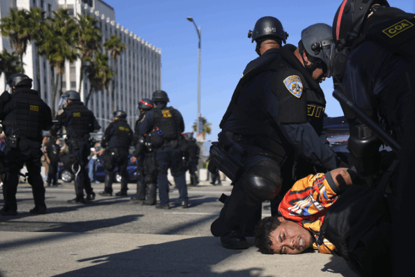 LA Curfew Chaos: 25 Arrests Amid Overnight Protests LA_Curfew_Chaos__25_Arrests_Amid_Overnight_Protests