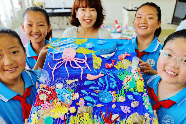 Making Waves: Students Turn Trash into Ocean Art Making_Waves__Students_Turn_Trash_into_Ocean_Art