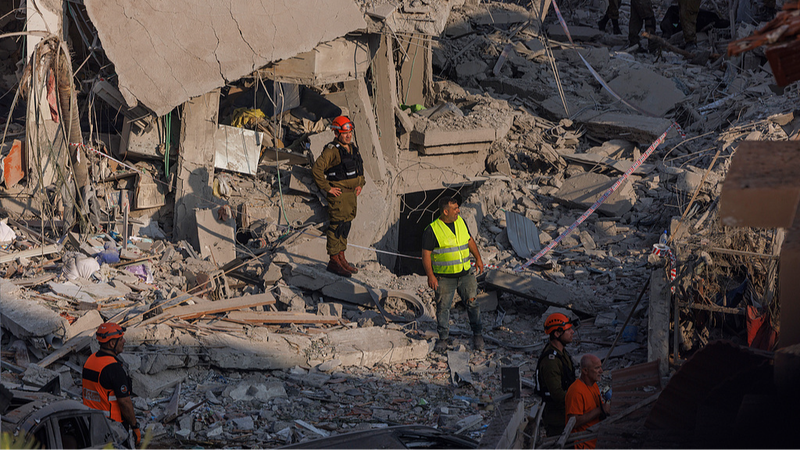 Missile_Mayhem__Israel_and_Iran_Clash_in_High_Tension_Showdown video poster