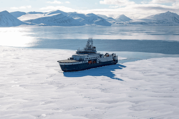 Norway and the Chinese Mainland Sail Toward a Greener Future Norway_and_the_Chinese_Mainland_Sail_Toward_a_Greener_Future