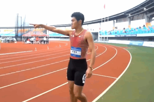 Record-Breaking Run: Chen Yuanjiang Shatters 110m Hurdles Junior Record Record_Breaking_Run__Chen_Yuanjiang_Shatters_110m_Hurdles_Junior_Record
