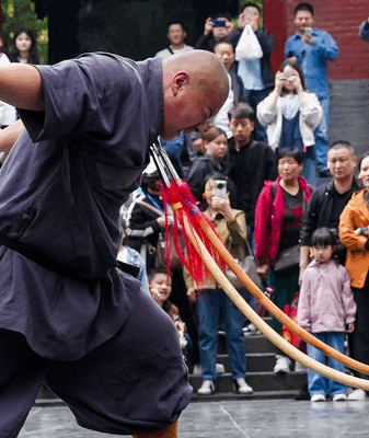 Shaolin Temple’s Spear-Throat Stunt: Controlled Strength in Action Shaolin_Temple_s_Spear_Throat_Stunt__Controlled_Strength_in_Action video poster