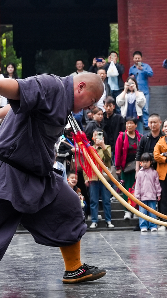 Shaolin_Temple_s_Spear_Throat_Stunt__Controlled_Strength_in_Action video poster