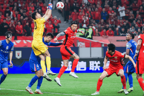 Shenhua Triumphs 3-2 in Thrilling CFA Cup Derby Shenhua_Triumphs_3_2_in_Thrilling_CFA_Cup_Derby