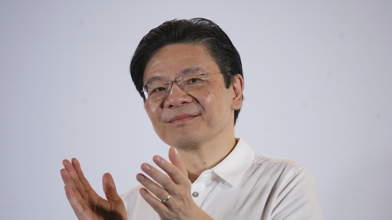 Singapore PM Arrives in Beijing for Official Visit Singapore_PM_Arrives_in_Beijing_for_Official_Visit