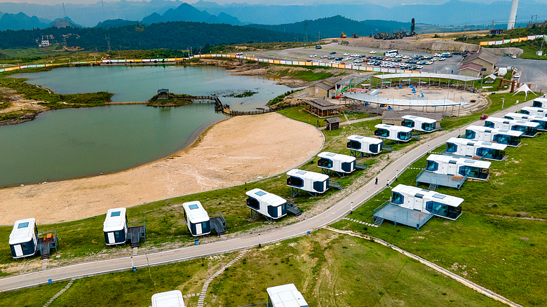 Space_Capsule_Camping_in_Guizhou__Nature_Meets_Futurism