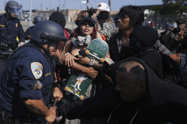 Survey Reveals 80% Critique U.S. Immigration Policies Amid Tensions Survey_Reveals_80__Critique_U_S__Immigration_Policies_Amid_Tensions