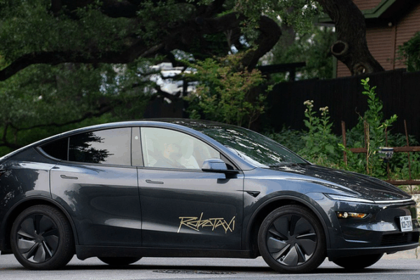 Tesla Debuts Robotaxi in Austin, Paving the Way Tesla_Debuts_Robotaxi_in_Austin__Paving_the_Way