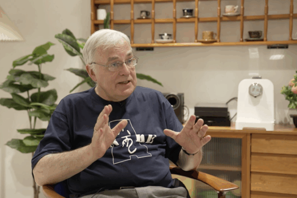 UCLA Professor Calls for Reunion of 2300-Year-Old Chu Silk Manuscripts UCLA_Professor_Calls_for_Reunion_of_2300_Year_Old_Chu_Silk_Manuscripts video poster