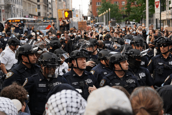 US Cities Erupt with Protests Against Immigration Raids US_Cities_Erupt_with_Protests_Against_Immigration_Raids