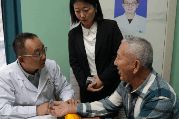 Xinjiang Leads Health Cooperation in Central Asia Xinjiang_Leads_Health_Cooperation_in_Central_Asia