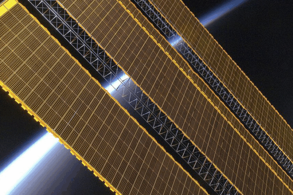 GalaxySpace Rolls Out Water Bottle-Sized Solar Wing 🚀 GalaxySpace Rolls Out Water Bottle-Sized Solar Wing 🚀
