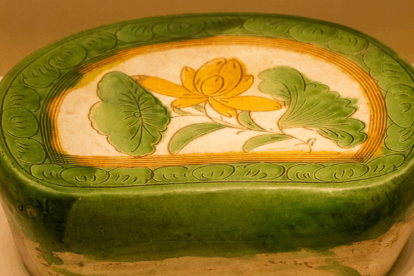Ancient Porcelain Pillows: Cool Comfort from the Song Dynasty Ancient_Porcelain_Pillows__Cool_Comfort_from_the_Song_Dynasty
