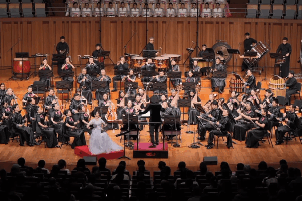 Beijing Concert Fuses Tradition & Modern Beats Beijing_Concert_Fuses_Tradition___Modern_Beats video poster