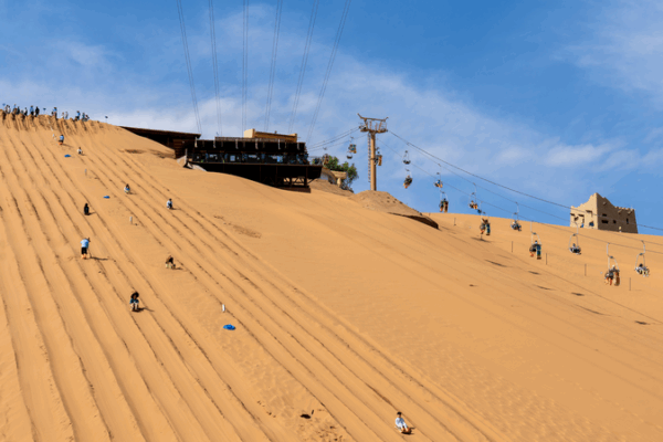 Catch the Thrill: Sandboarding at Shapotou’s Golden Dunes Catch_the_Thrill__Sandboarding_at_Shapotou_s_Golden_Dunes
