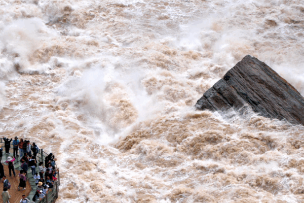 Chill & Thrill at Tiger Leaping Gorge Chill___Thrill_at_Tiger_Leaping_Gorge