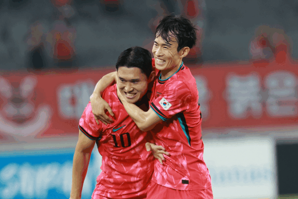 China Falls 3-0 to South Korea at East Asian Cup Opener China_Falls_3_0_to_South_Korea_at_East_Asian_Cup_Opener