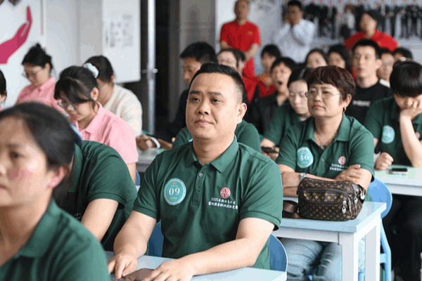 China Unveils Bold Plan to Boost Domestic Service Industry China_Unveils_Bold_Plan_to_Boost_Domestic_Service_Industry