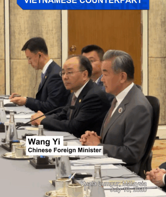 China & Vietnam FMs Meet in Kuala Lumpur for ASEAN Talks China___Vietnam_FMs_Meet_in_Kuala_Lumpur_for_ASEAN_Talks video poster